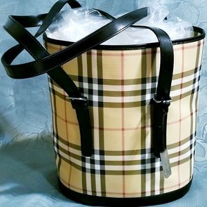 🚫⚠️SOLD!!⚠️🚫 Burberry NovaCheck Rare Bucket Bag